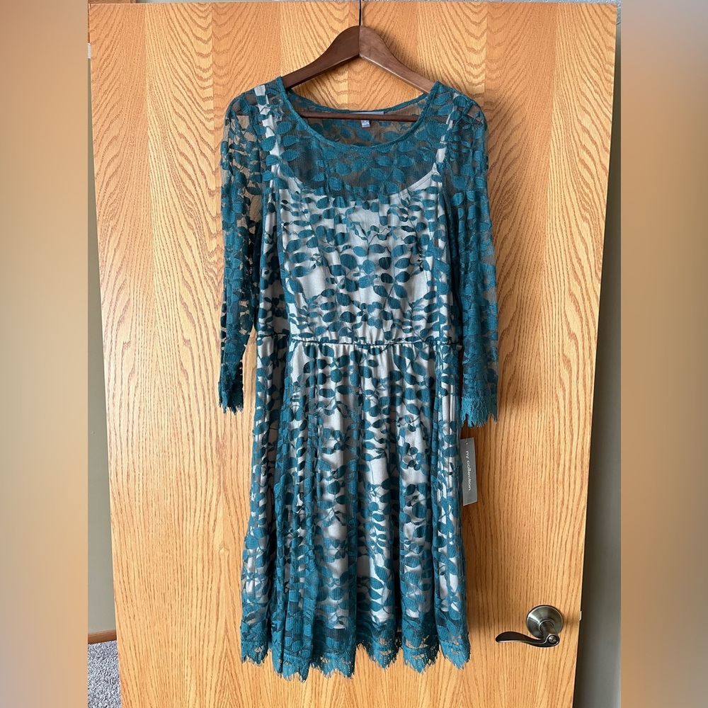 NY Collection knee length dress. Green leaf like lace. Size: XL